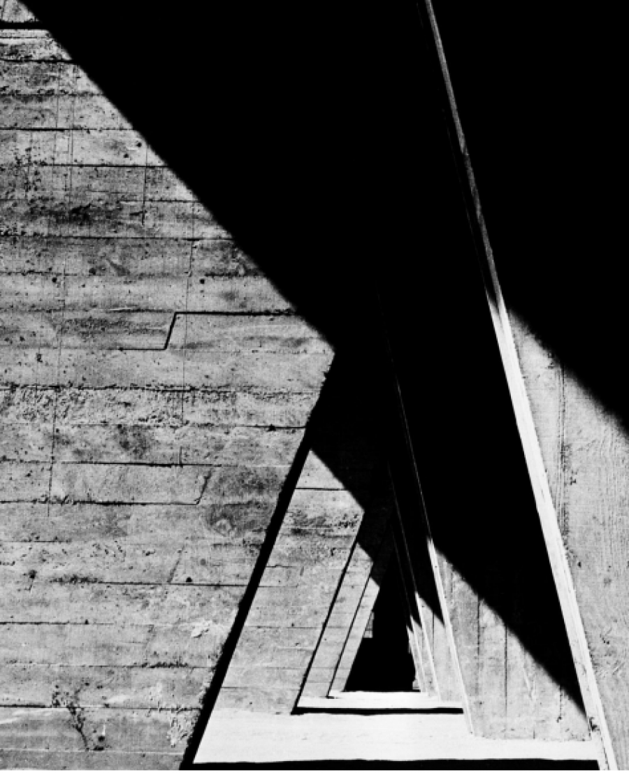 Lucien Hervé, Pilotis, Unité d’habitation, Rezé, France (architecte : Le Corbusier), 1954 Photo Lucien Hervé © FLC - ADAGP / J. Paul Getty Trust, The Getty Research Institute, Los Angeles
