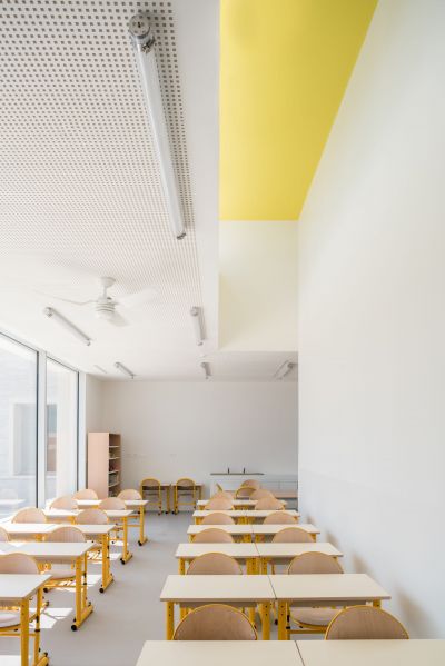 École Communale Jacqueline de Romilly - Arch.Atelier Fernandez & Serres architectes - Photo :  Stéphane Aboudaram / WE ARE CONTENT(S)