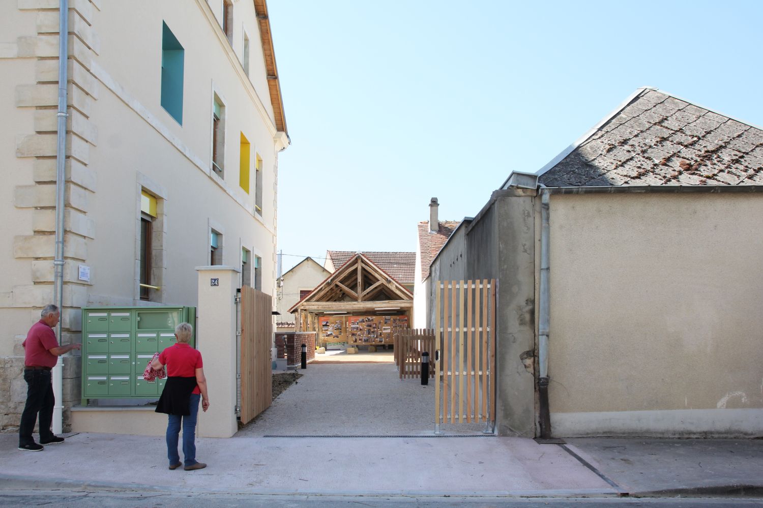 Transformation d'une école en 13 logements sociaux - arch. Palabres architectes © Palabres