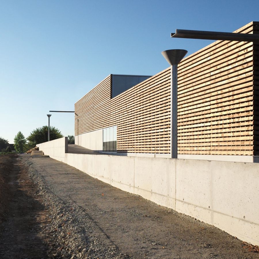 Extension et restructuration du groupe scolaire d’Ambrières-les-Vallées - Arch. talu . tristan brisard architecte et Onze 04 architectes © Simon Guesdon et Tristan BrisardExtension et restructuration du groupe scolaire d’Ambrières-les-Vallées - Arch. talu