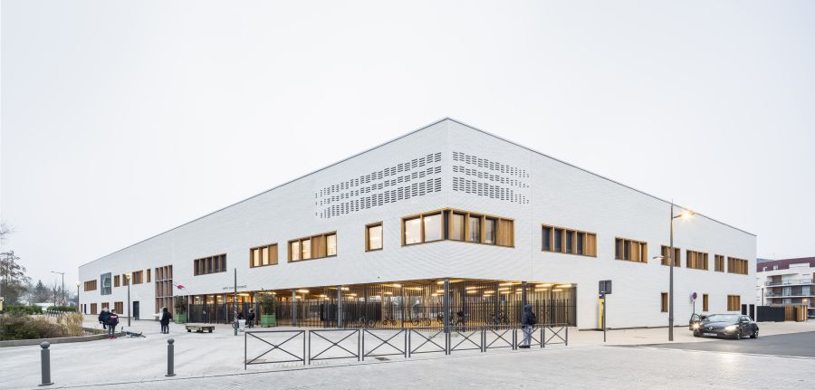 Collège Jean Rostand - Arch. archi5 © Sergio Grazia