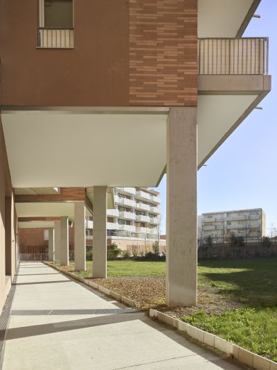 Cour Magenta & Les Fenetras - Arch. Taillandier Architectes Associés © Roland Halbe