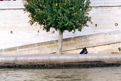 Au bord de la Seine, à Paris © 7000