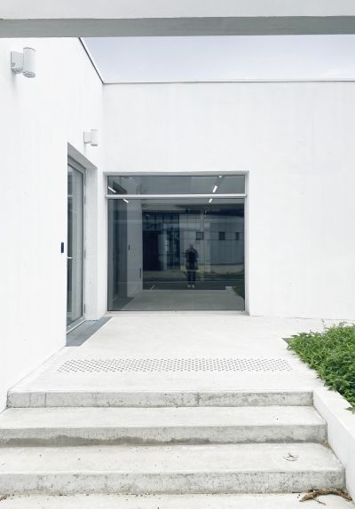 Complexe Tennistique de Rochefort - arch. Pierre-Arthur Thibaudeau Architecture © Pierre-Arthur Thibaudeau Architecture